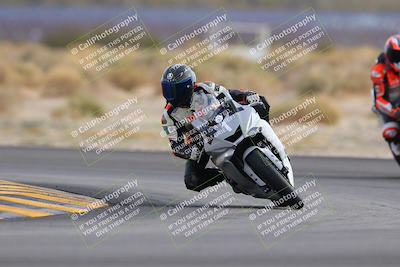 media/Dec-17-2022-SoCal Trackdays (Sat) [[224abd9271]]/Turn 16 (210pm)/